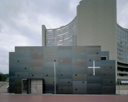 Chiesa cattolica Christus Hoffnung der Welt, Donau-City, Vienna 1997-2000