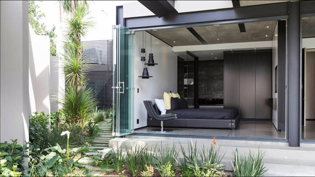 Kloof Road House by Nico van der Meulen Architects. [South Africa]