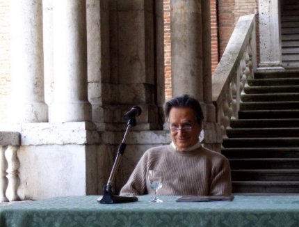 L'architetto Paolo Portoghesi durante la presentazione della mostra