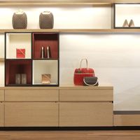 Louis Vuitton - Retail System Sistemo Mobili - Prototipo da B&B Italia - Produzione x negozi Louis Vuitton in tutto il mondo