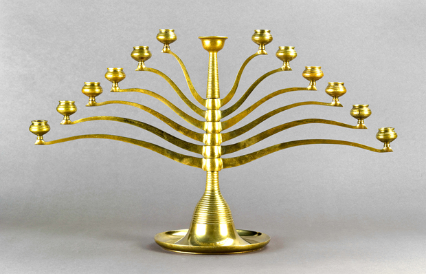 Bruno Paul, Thirteen lights candelabra , brass, 1901 - © Musée dOrsay, Dist. RMN-Grand Palais / Patrice Schmidt, All rights reserved
