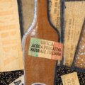 Carlo CARRÀ (Quarniento 1881 - Milano 1966), La gerba e la bottiglia, 1914, Tempera e collage su cartone, cm 37, 8 x 27
