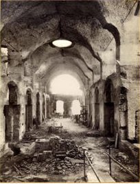 Fotografo non identificato - La grande aula coperta dei Mercati di Traiano, febbraio 1929