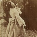 Foto di donna su carta quadrettata a mano