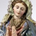 Cartapestaio napoletano - Sec. XVIII, Statuine sotto campana (Madonna cm 35 x 15 x 12; San Giuseppe cm 35 x 15 x 12) - Cartapesta