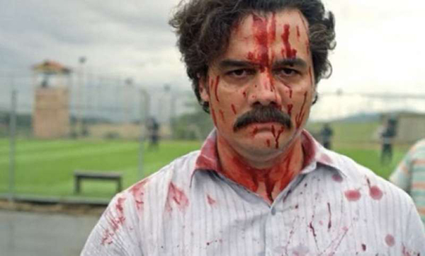 Wagner Moura nei panni di Escobar nella serie Narcos
