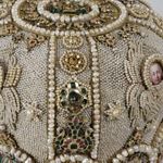 Mitra, Russia XVII - XIX - Oro, perle di fiume, argento, pietre preziose,seta, fili dorati, smalto, cesello, tessitura - Mosca, Musei del Cremlino