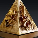 Arnaldo Pomodoro, Piramide, 2002, 60 x 70 x 70 cm, bronzo