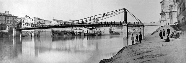 Inaugurazione del ponte di Ferro ai Fiorentini, con personaggi in posa, 1863