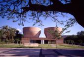 Sinagoga Cymbalista e centro delleredità ebraica a Tel Aviv, Israele (1996 - 1998)