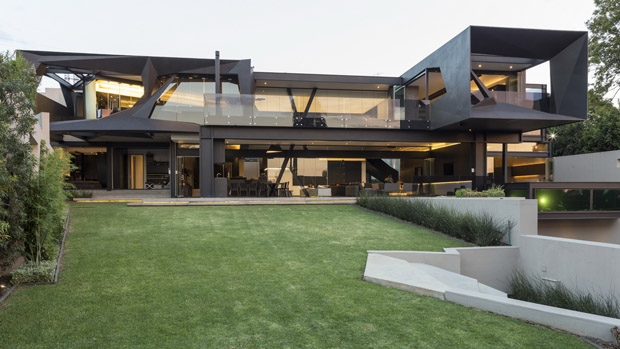 Kloof Road House by Nico van der Meulen Architects. [South Africa]