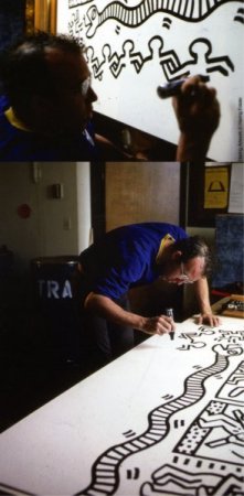 Keith Haring mentre disegna
