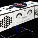 RR126 - Radiofonografo stereofonico - 1965 Progetto: Achille e Pier Giacomo Castiglioni - 1965, riedizione 2008 Produzione: Brionvega, Brionvega/Sim2 - ©Studio Museo Achille Castiglioni - Triennale Design Museum, Milano