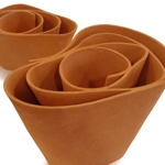 Vasi rosae - 2009 - Vasi in terracotta <br>Attese Edizioni 2009<br>Un unico vaso in terracotta suddiviso in pi parti per accogliere mazzi di fiori di differenti dimensioni