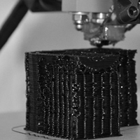 Immagine del processo di produzione dei nodi per mezzo della 3d printer<br>Fotografia di H. Barreiros