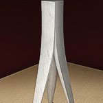 Brasilia. Vaso in marmo Bianco di Carrara esposto alla mostra collettiva Cambiovaso al Triennale Design Caf, a Milano, 2009