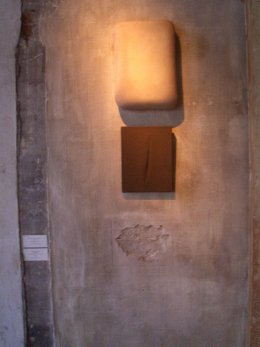  Artempo; Lucio Fontana (al centro) al primo piano nobile di Palazzo Fortuny