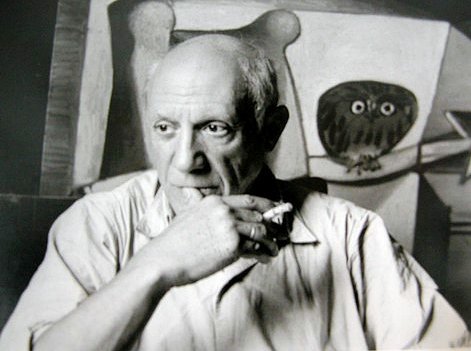 Pablo Picasso nel suo studio