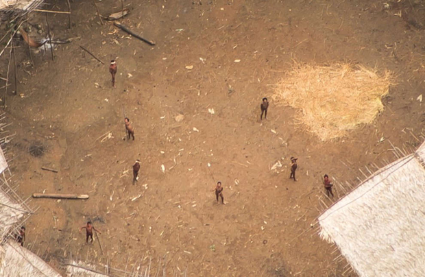 Alcuni membri dei Moxihatetema, gruppo della comunità Yanomami. Foto ©Guilherme Gnipper Trevisan per il Funai
