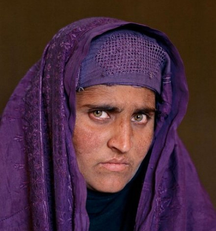 Sharbat Bibi nello scatto del 2002