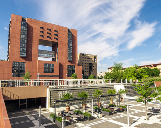 Riqualificazione del quartiere Bicocca a Milano,  dal 1985 al 2005. Università e quartieri residenziali