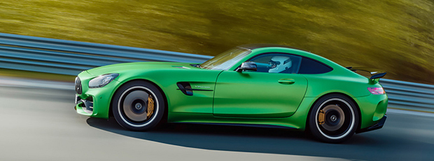 Nuova Mercedes-AMG GT R